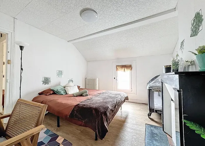 A1 Champagne Residence - 200 M2 14 Personnes 2 Toilets 4 Showers - Hyper Centre - Chalons En Champagne