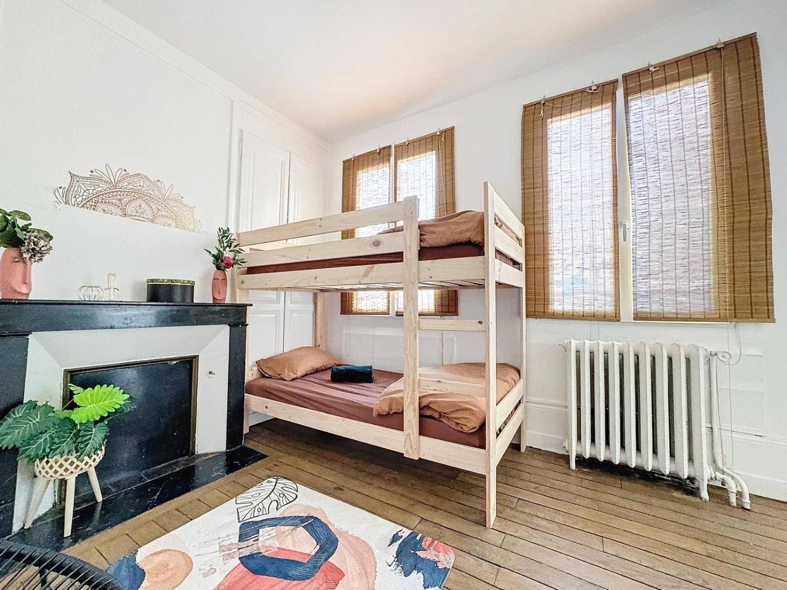 A1 Champagne - 200 M2 14 Personnes 2 Toilets 4 Showers - Hyper Centre - En Champagne Holiday home Chalons-en-Champagne