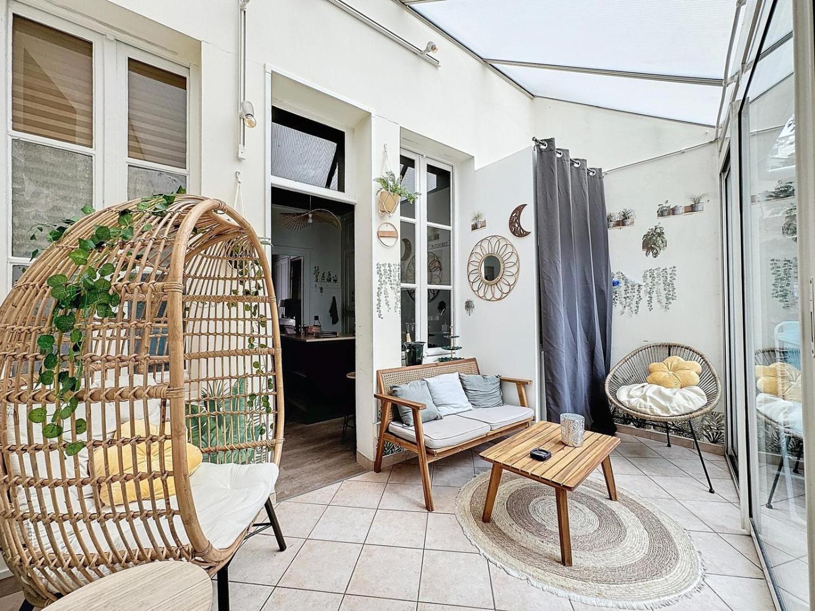 Сasa de vacaciones A1 Champagne - 200 M2 14 Personnes 2 Toilets 4 Showers - Hyper Centre - En Champagne *